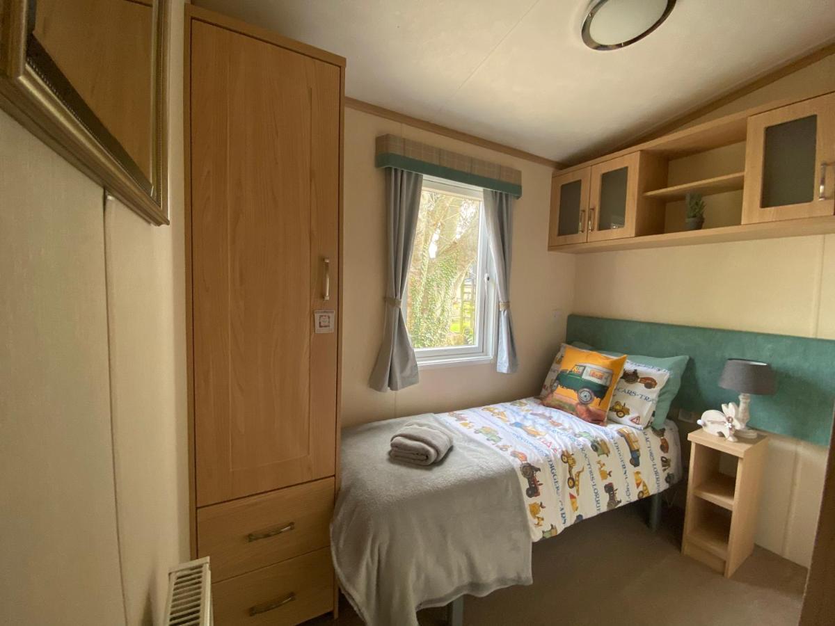 מלקשאם Rew Farm Country And Equestrian Accommodation - Sunset Lodge מראה חיצוני תמונה